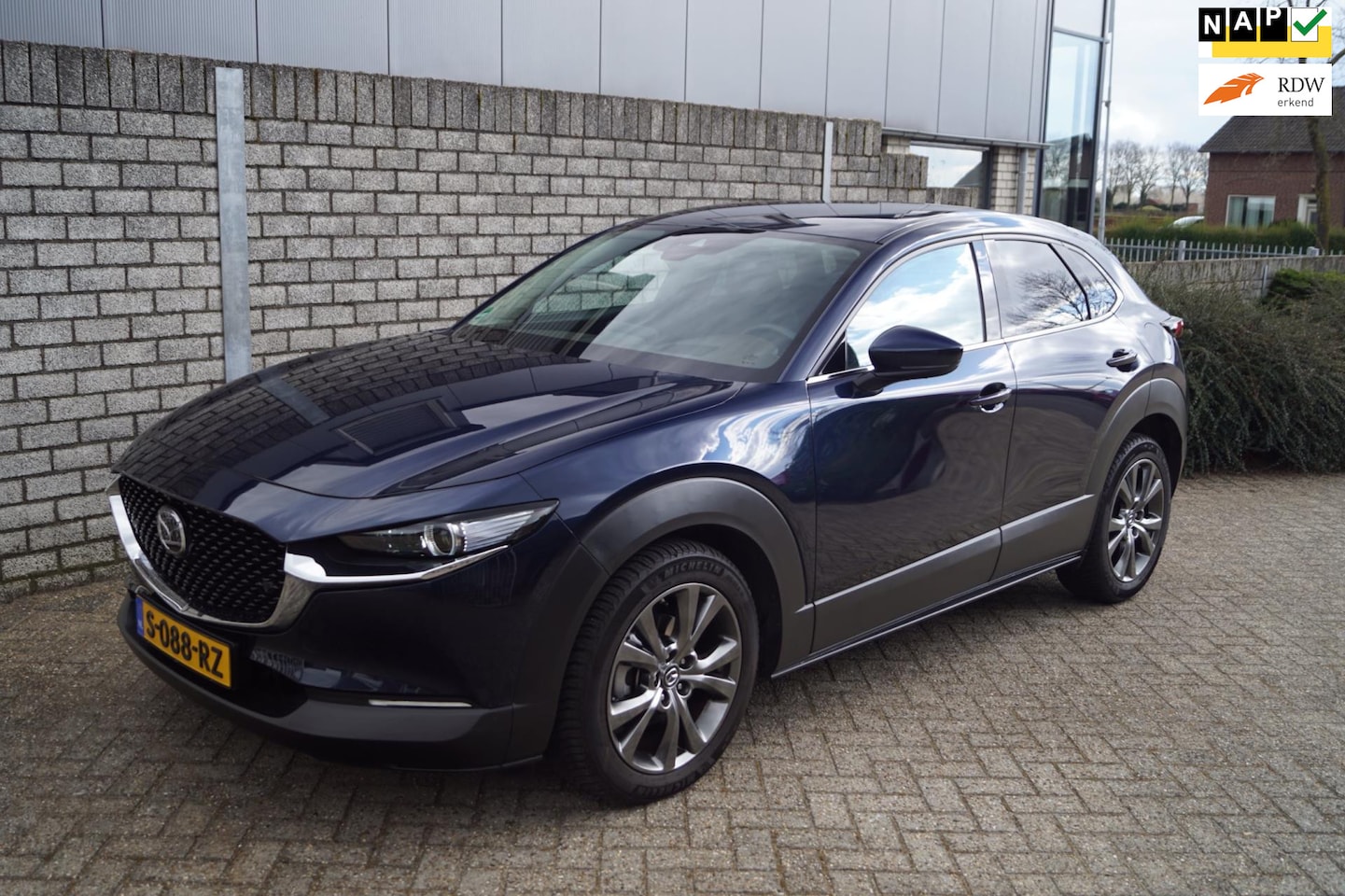 Mazda CX-30 - 2.0 e-SkyActiv-X M Hybrid Luxury Autom Leder Stoel/Stuurverw Navi Camera Head-Up Clima Ada - AutoWereld.nl