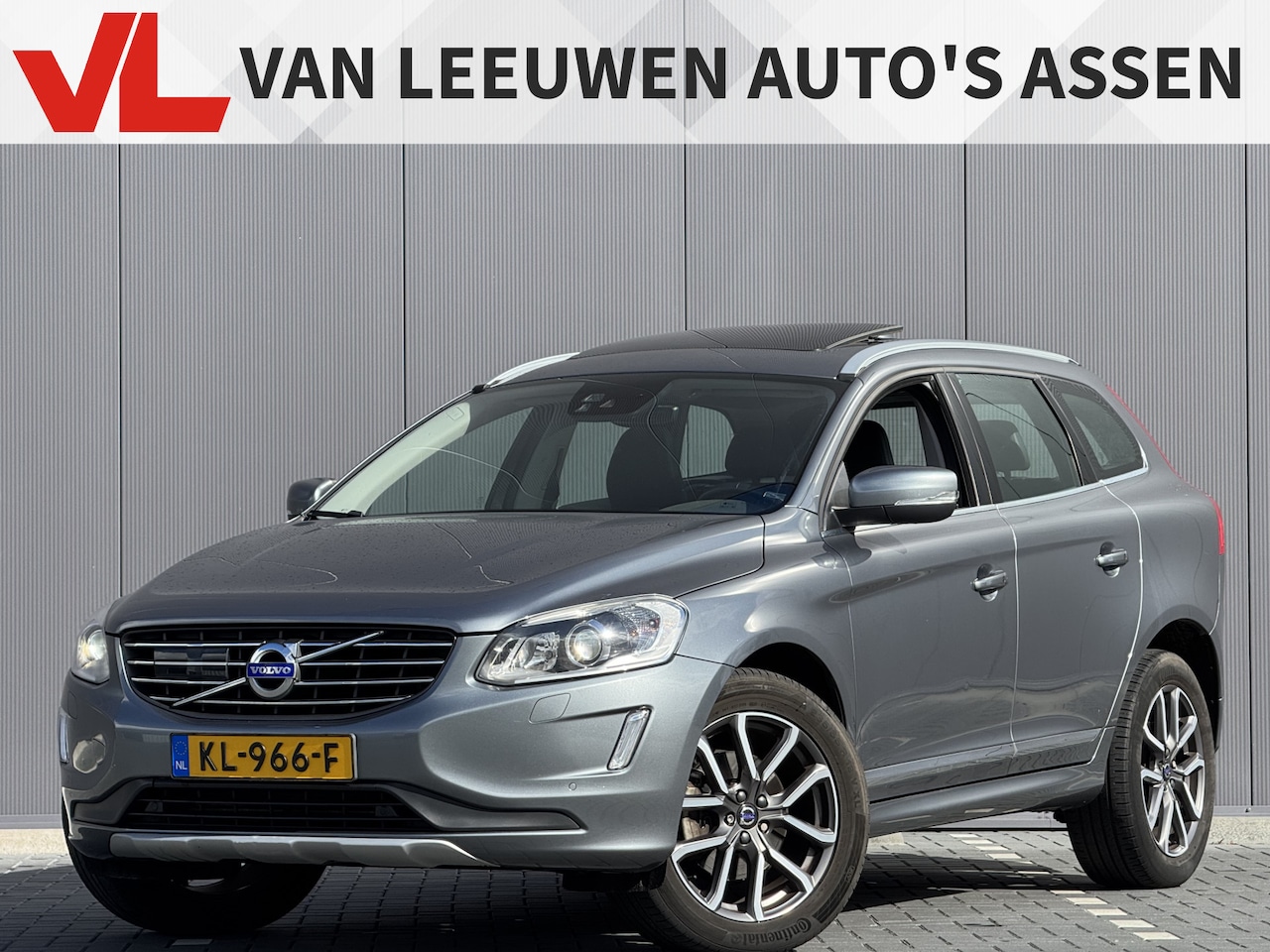 Volvo XC60 - 2.0 D4 FWD R-Design | Nieuw binnen! | Bom vol | Adaptive cruise - AutoWereld.nl