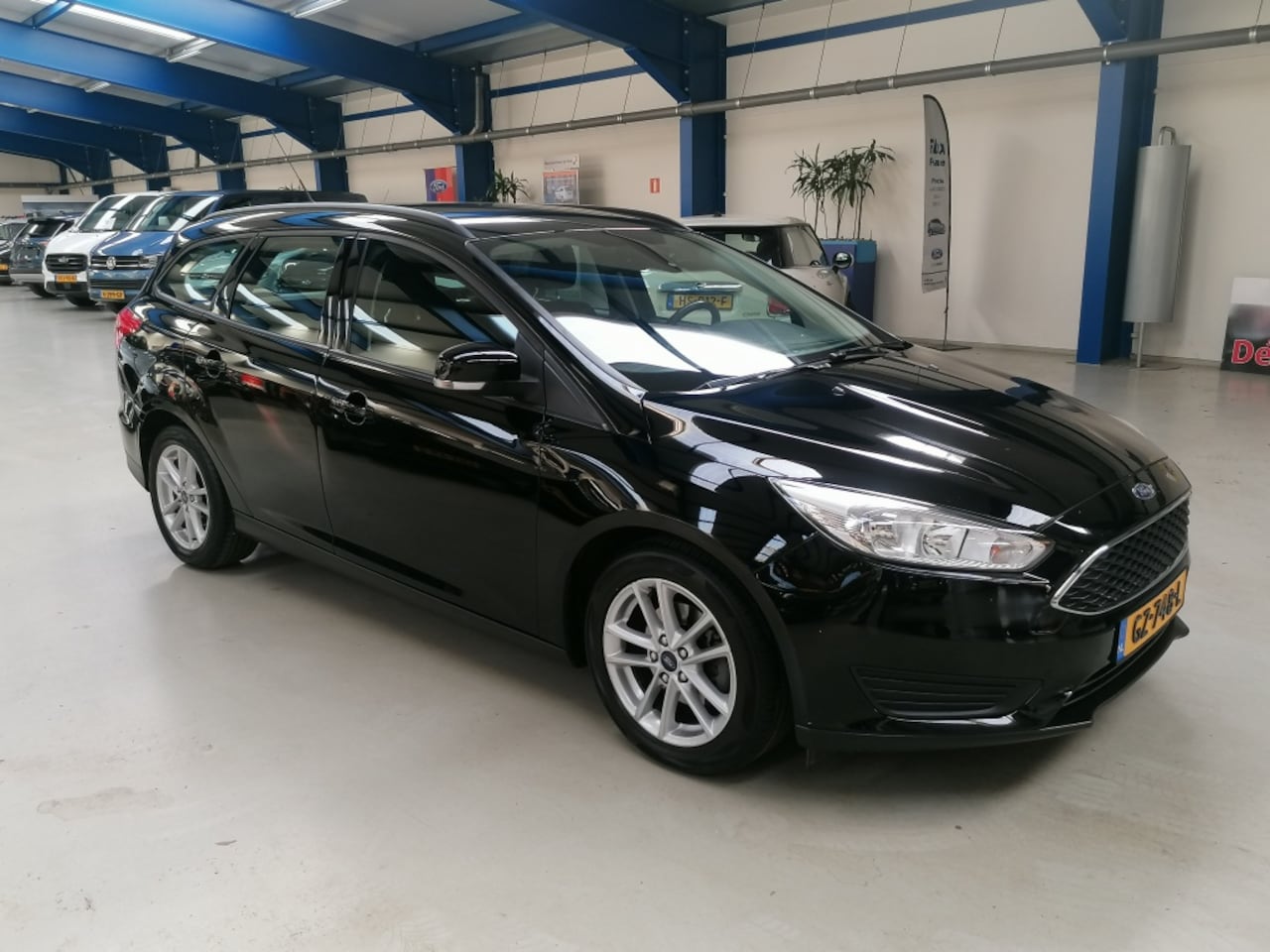 Ford Focus Wagon - 100pk Trend Edition - AutoWereld.nl