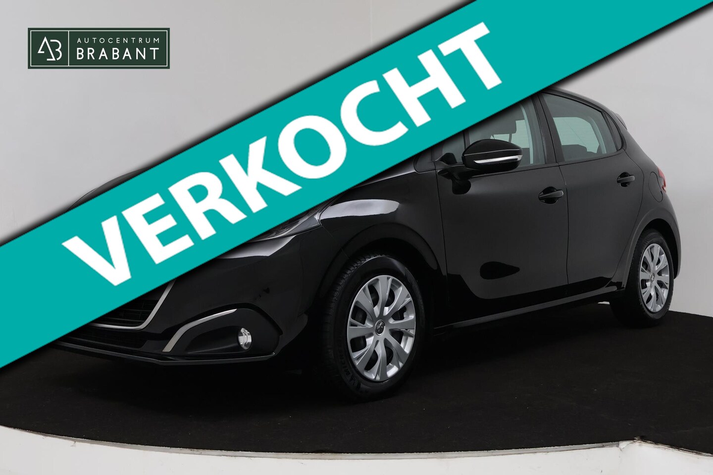 Peugeot 208 - 1.2 PureTech Blue Lease Active (PARKEERSENSOREN ACHTER, NAVIGATIE, BLUETOOTH, NL-AUTO, GOE - AutoWereld.nl