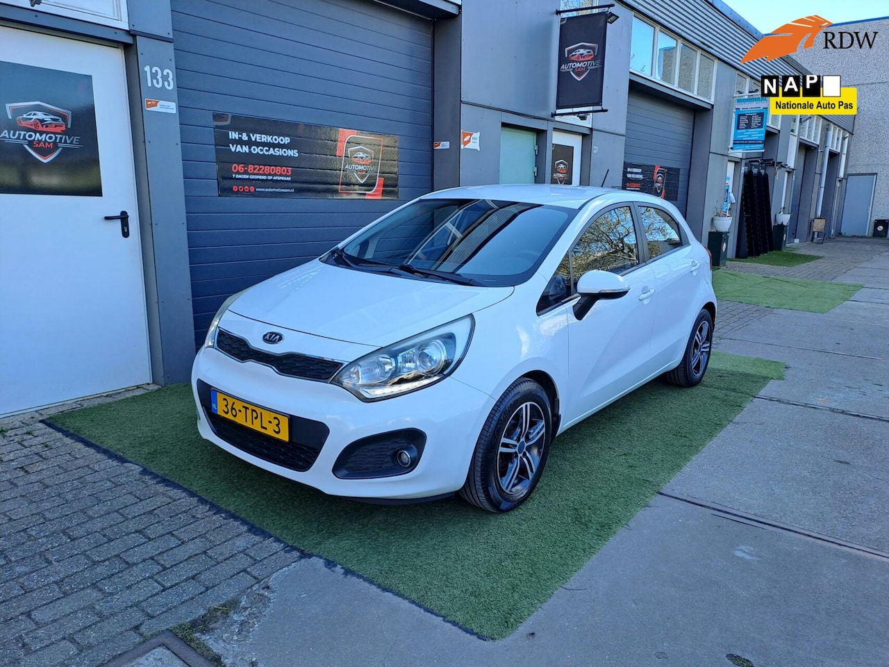 Kia Rio - 1.2 CVVT Comfort Pack Wit 2012 5DRS Airco LED NAP - AutoWereld.nl