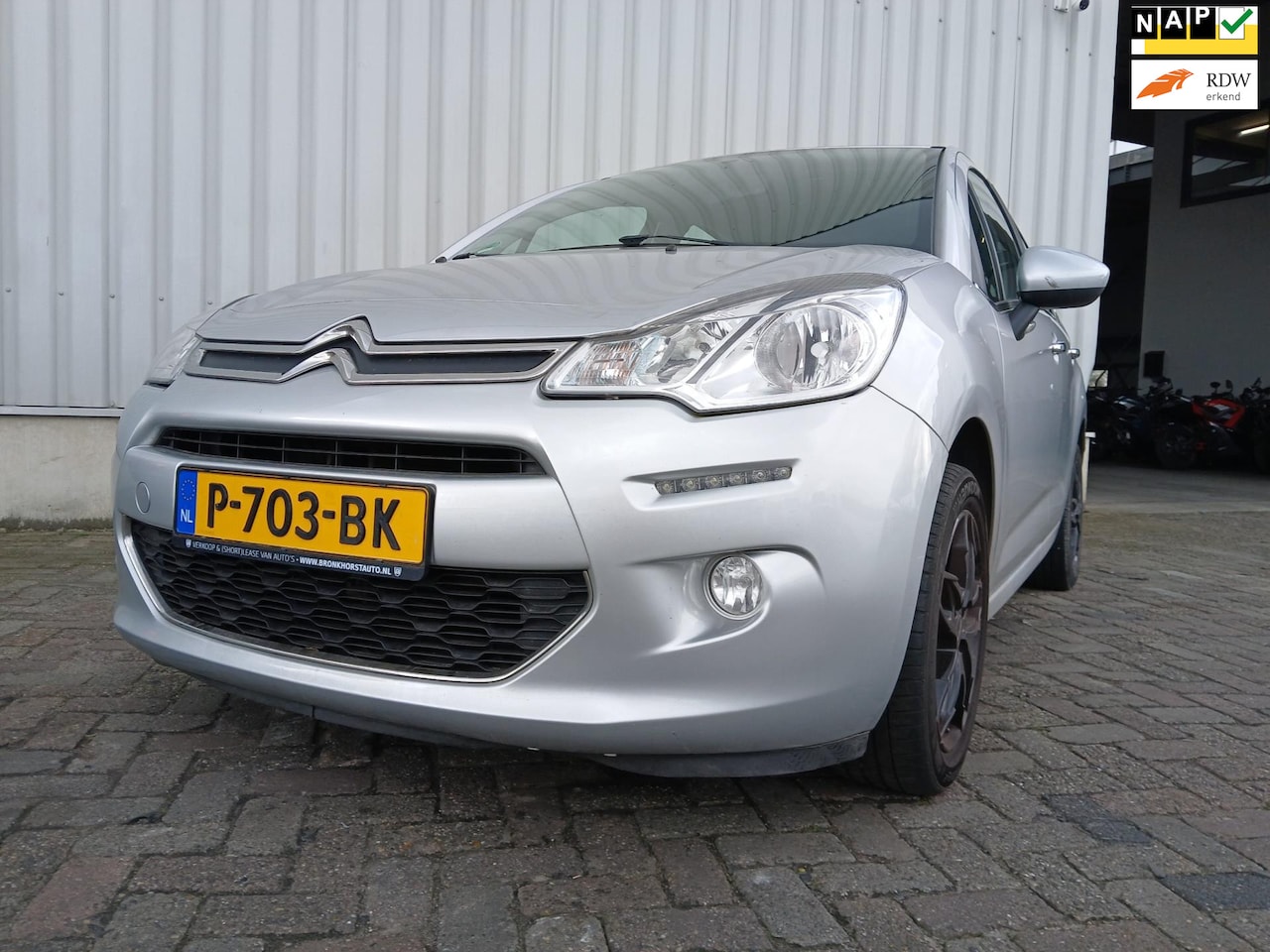 Citroën C3 - 1.2 PureTech Collection - Cruise - Airco - Navi - Start niet - Schade - AutoWereld.nl