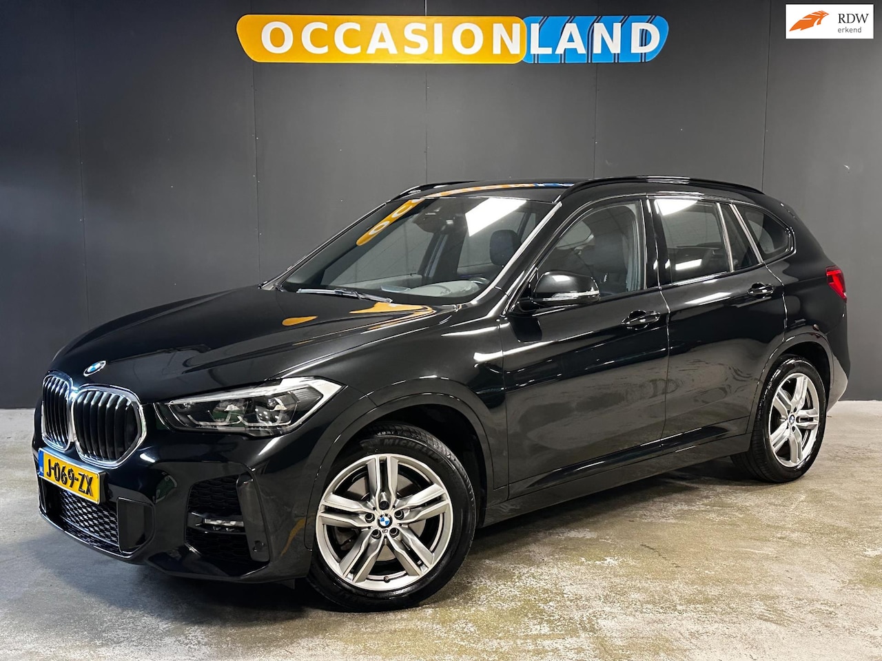 BMW X1 - SDrive20i High Executive M-pakket |CAM|CLIMATE|STOELV - AutoWereld.nl