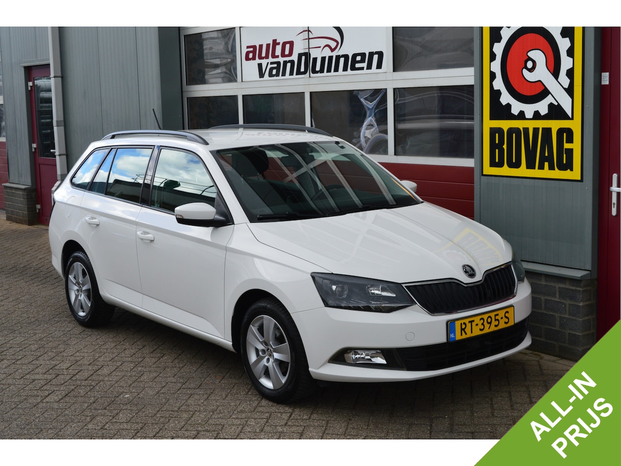 Skoda Fabia Combi - 1.0 TSI Ambition Business O.a: Airco, Navi, Cruise, PDC, Rijklaar, Etc. All-in prijs! - AutoWereld.nl