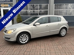 Opel Astra - 1.6 Elegance Bj 2005 Airco, Trekhaak, Cruise, Clima