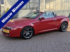 Alfa Romeo Spider - 2.2 JTS 10-2006 154.997 KM