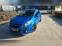 Opel Corsa - 1.6-16V T OPC SCHAALSTOELEN NETTE AUTO