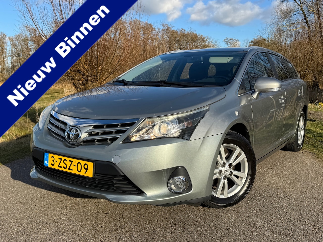 Toyota Avensis Wagon - 1.6 VVTi Business / Stoelverwarming / Navigatie / Camera / Goed Onderhouden / Cruise Contr - AutoWereld.nl