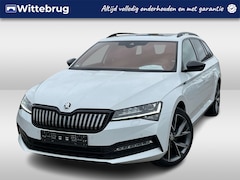 Skoda Superb Combi - 1.4 TSI iV 218pk Sportline Business DSG Automaat Panoramadak / 19"LM Velgen / Voorruit + s