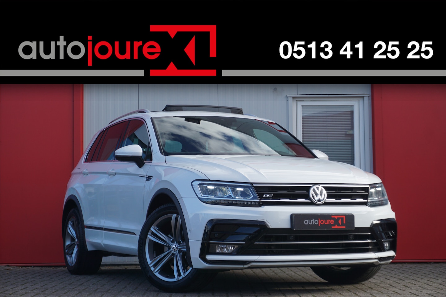 Volkswagen Tiguan - 1.5 TSI ACT Highline Business R | Virtual Cockpit | ACC | Panoramadak | Trekhaak | Origine - AutoWereld.nl