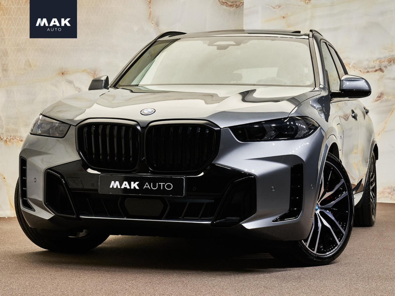 BMW X5 - xDrive50e M Sport Pro, H/K, pano, CraftedClarity, memory, luchtv., 22", leder, HUD, privac - AutoWereld.nl