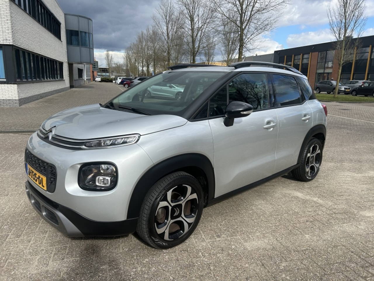 Citroën C3 Aircross - 1.2 PT S&S Shine PANO/NAVI/CRUISE/CARPLAY. - AutoWereld.nl