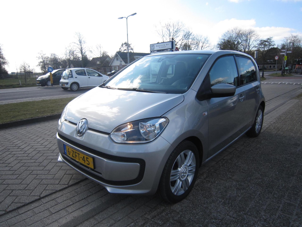 Volkswagen Up! - 1.0 move up! BlueMotion Airco Navi - AutoWereld.nl