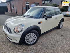 MINI One - 1.4 Anniversary airco 6 bak boekjes nw banden etc