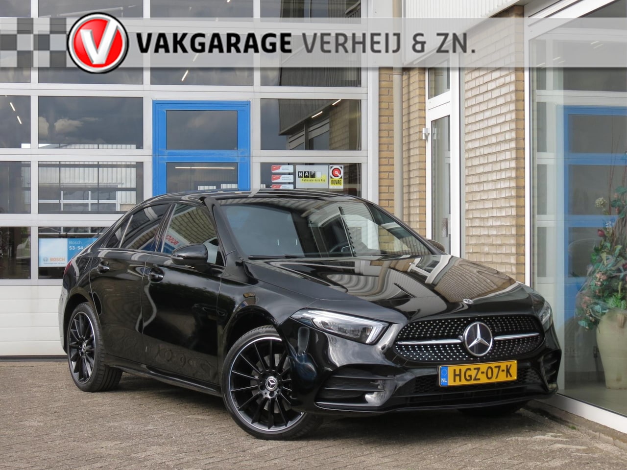 Mercedes-Benz A-klasse - 250 e AMG Camera|Trekhaak|Navi|CarPlay|Sfeerverlichting|Cruise|Clima - AutoWereld.nl