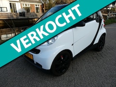 Smart Fortwo coupé - 1.0 mhd Pure 119.000km NAP Zuinig A-Label Panorama