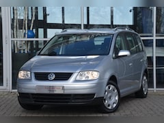 Volkswagen Touran - 2.0-16V FSI Trendline Airco Pdc Trekhaak Elek. Ramen