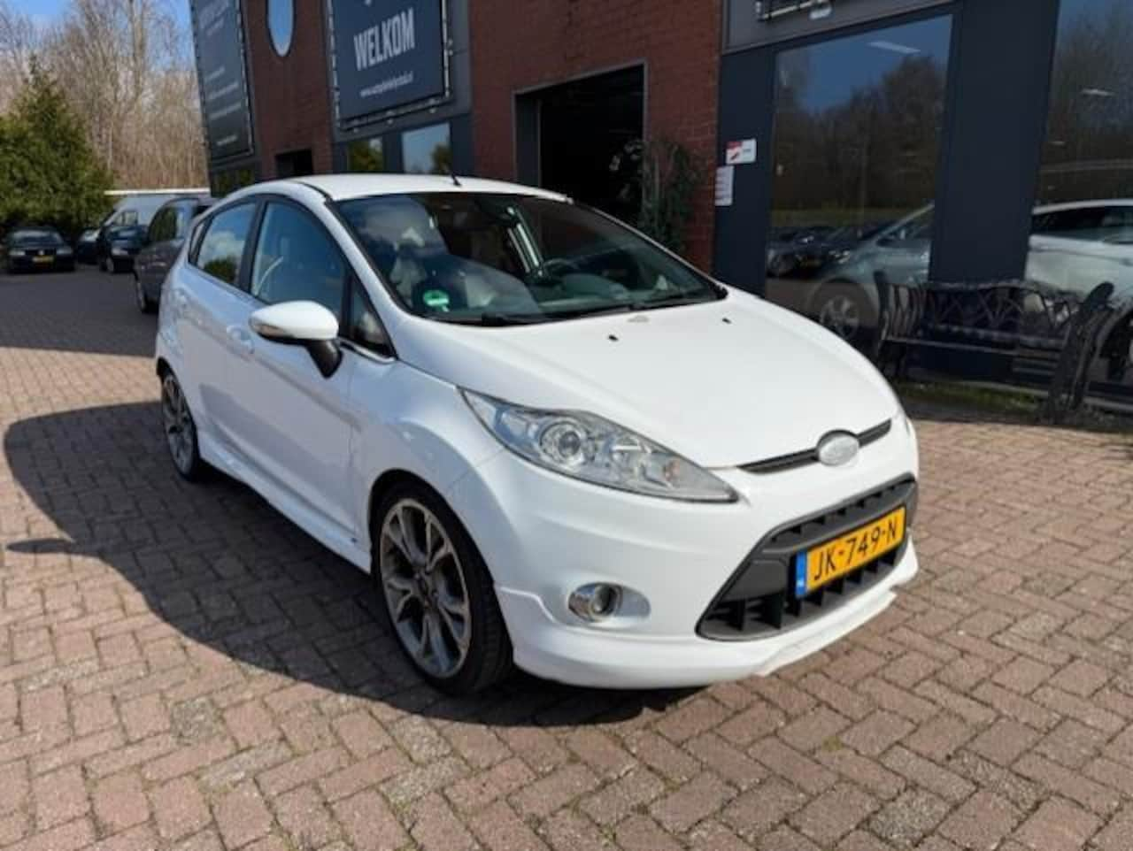 Ford Fiesta - 1.4 Ghia ST-uitv. LEER, Airco - AutoWereld.nl