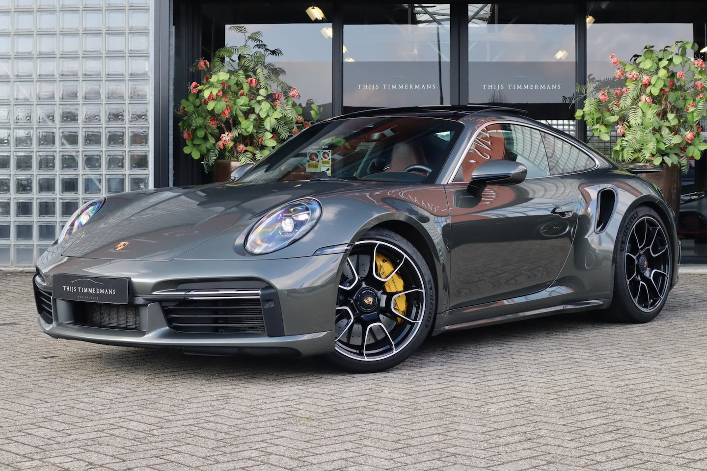 Porsche 911 - Turbo S 3.8 | Akrapovic-uitlaat, Carbon interieur, Sport Chrono, Bose, Panoramadak, Stoelv - AutoWereld.nl