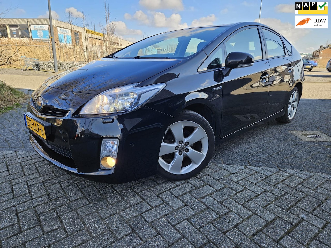 Toyota Prius - GARANTIE 1.8 Executive Leer bekleding Radar Dealer Onderhouden - AutoWereld.nl