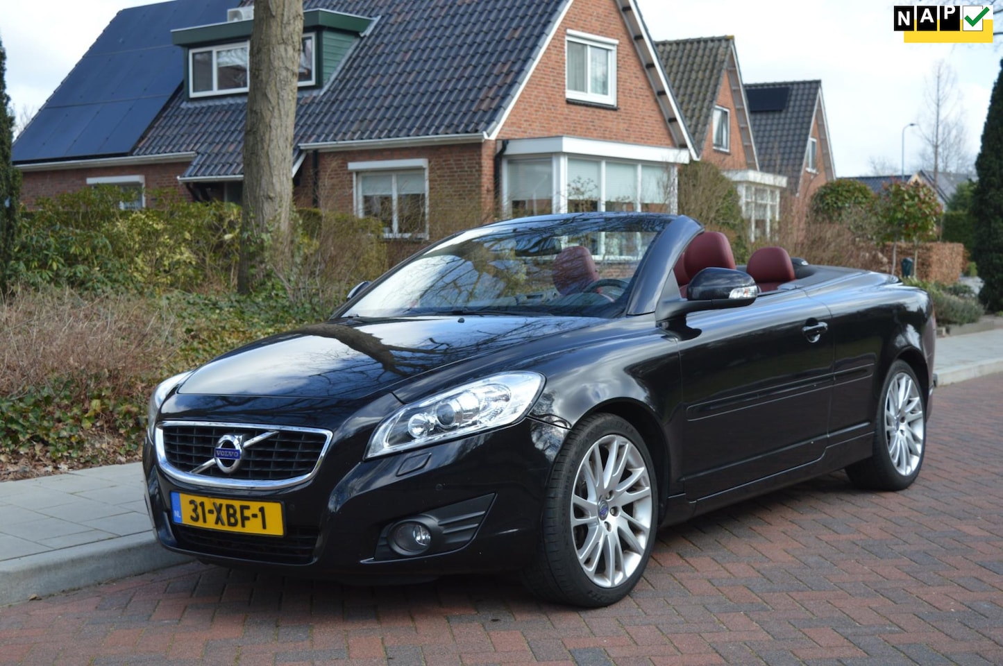 Volvo C70 Convertible - 2.5 T5 Momentum EXPORTPRIJS - AutoWereld.nl