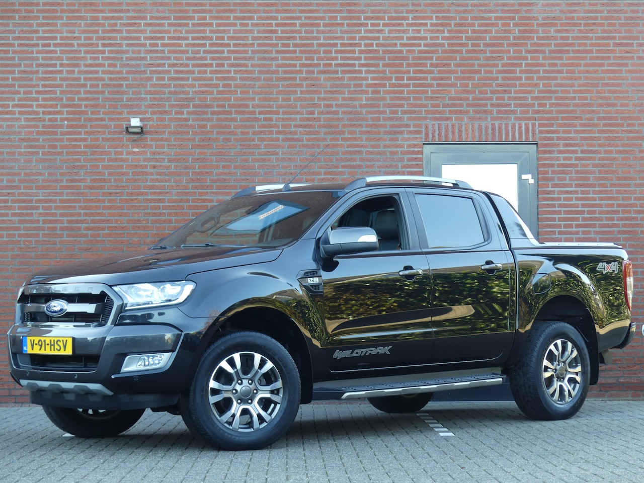 Ford Ranger - 3.2 TDCi Wildtrak Camera/Trekhaak/Navigatie - AutoWereld.nl