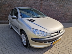 Peugeot 206 - 1.4 X-Design APK automaat airco 5 deurs UNIEK