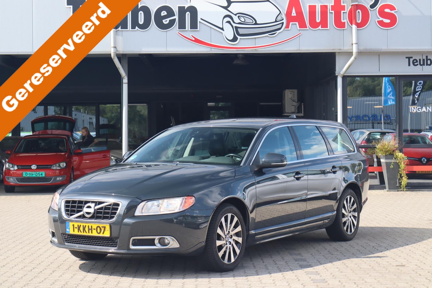 Volvo V70 - 1.6 T4 Kinetic (1E Eigenaar/ Nieuwe distrib.) Airco, Cruise control, Afneembare trekhaak, - AutoWereld.nl