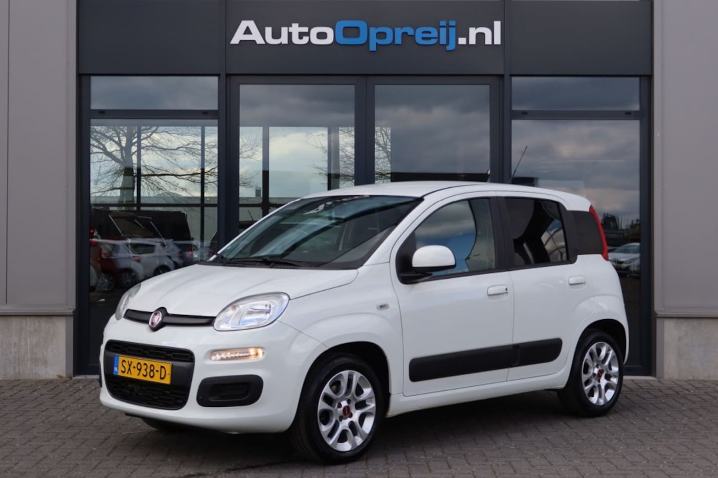 Fiat Panda - 0.9 TwinAir Popstar 80pk Airco, LM-Velgen, 1e eigenaar - AutoWereld.nl