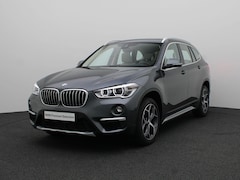 BMW X1 - sDrive20i Orange Edition II | Lederen Bekleding | Achteruitrijcamera | Panoramadak | Head