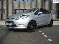 Ford Fiesta - 1.25/AIRCO/5 dr/16inch LM velgen/nw APK/oh beurt/audio AUX/lage km/boekjes en 2 sleutels/d