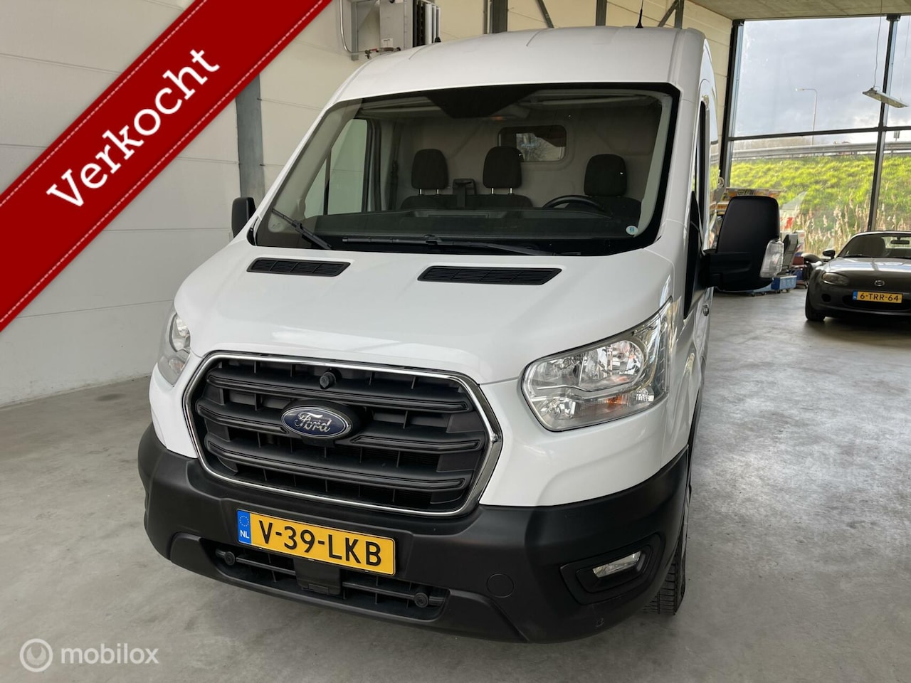 Ford Transit - 350 2.0 TDCI L2H3 Trend EUVI 350 2.0 TDCI L2H3 Trend EUVI 3 zits - AutoWereld.nl