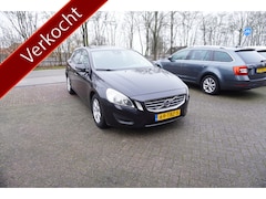 Volvo V60 - 1.6 T3 TREKHAAK NAVI CRUISE CLIMA