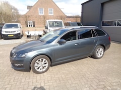 Skoda Octavia Combi - 1.0 TSI Greentech Ambition Business Automaat, Ecc, Navigatie, Carplay/android, PDC, LM vel