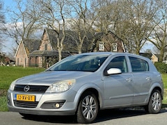 Opel Astra - 1.6 Temptation