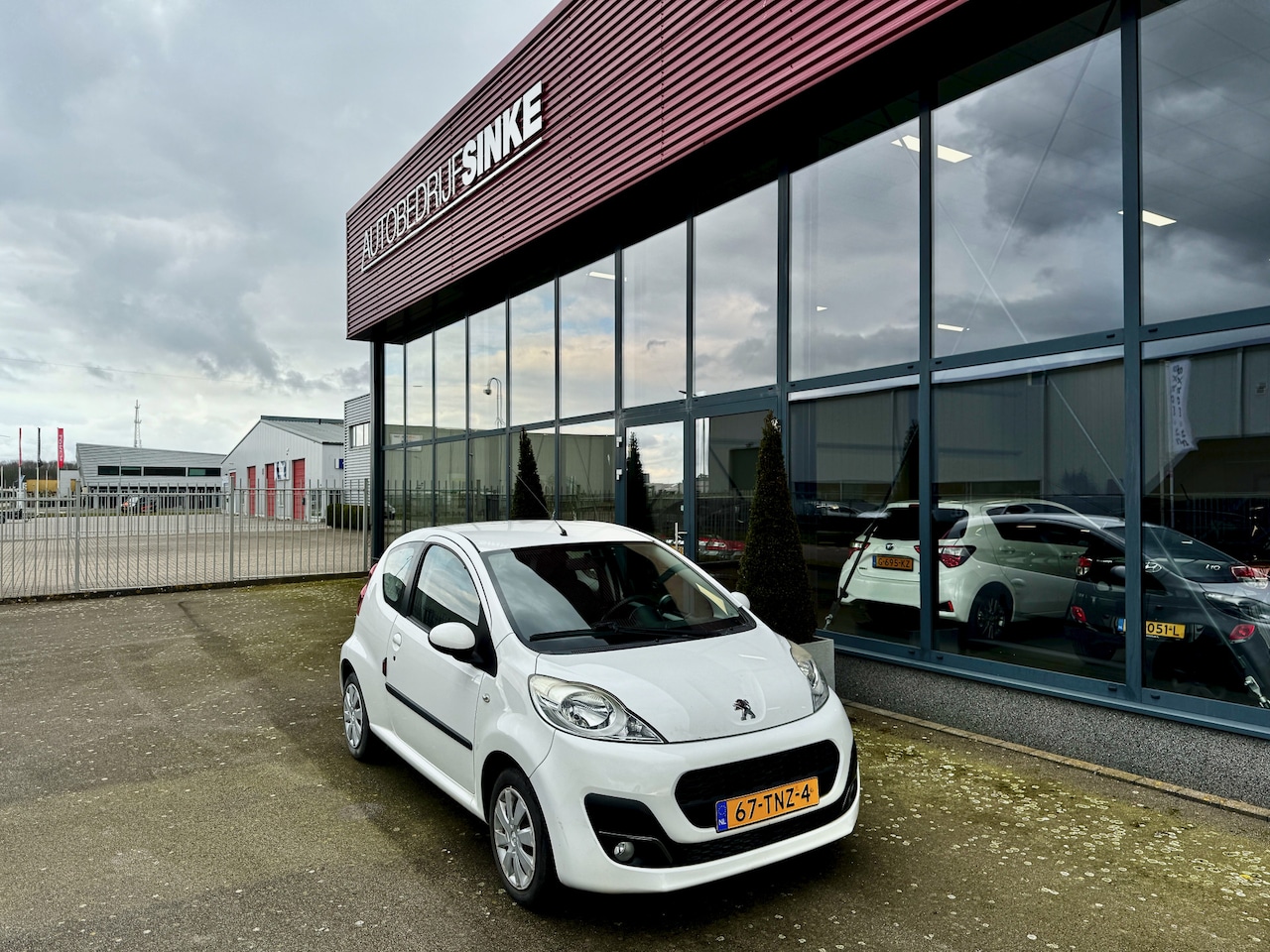 Peugeot 107 - 1.0 Active AUTOMAAT - AutoWereld.nl