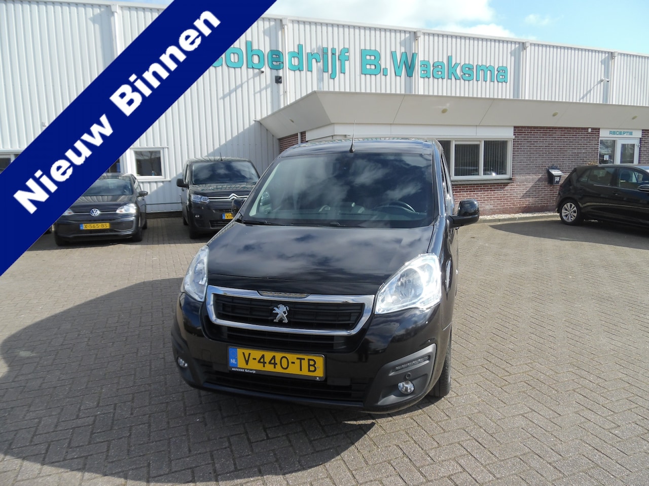 Peugeot Partner - 120 1.6 BlueHDi 100 L1 Premium Pack 120 1.6 BlueHDi 100 L1 Premium Pack S&S - AutoWereld.nl