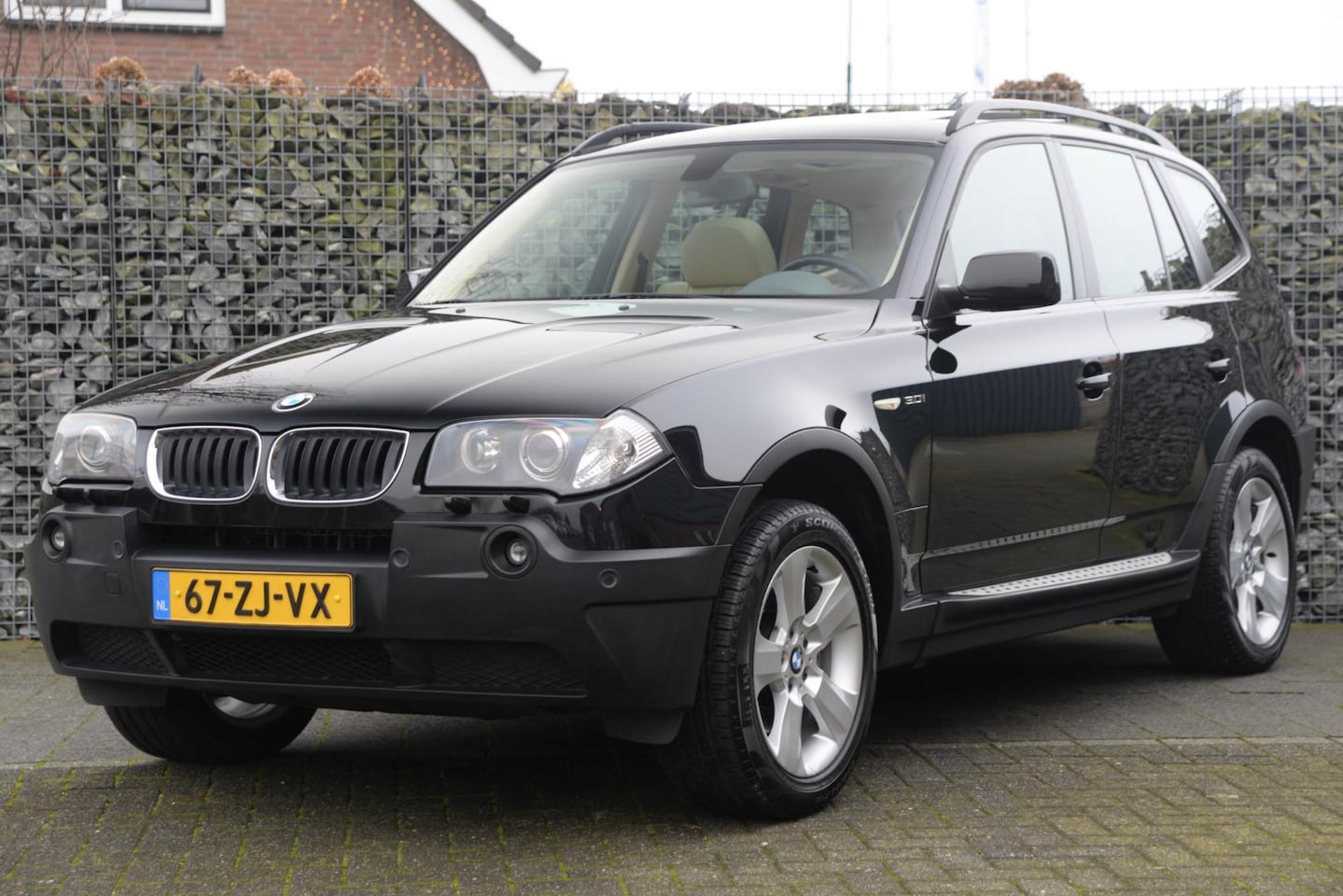 BMW X3 - 3.0i / Panoramadak / Leder / Trekhaak / Youngtimer - AutoWereld.nl