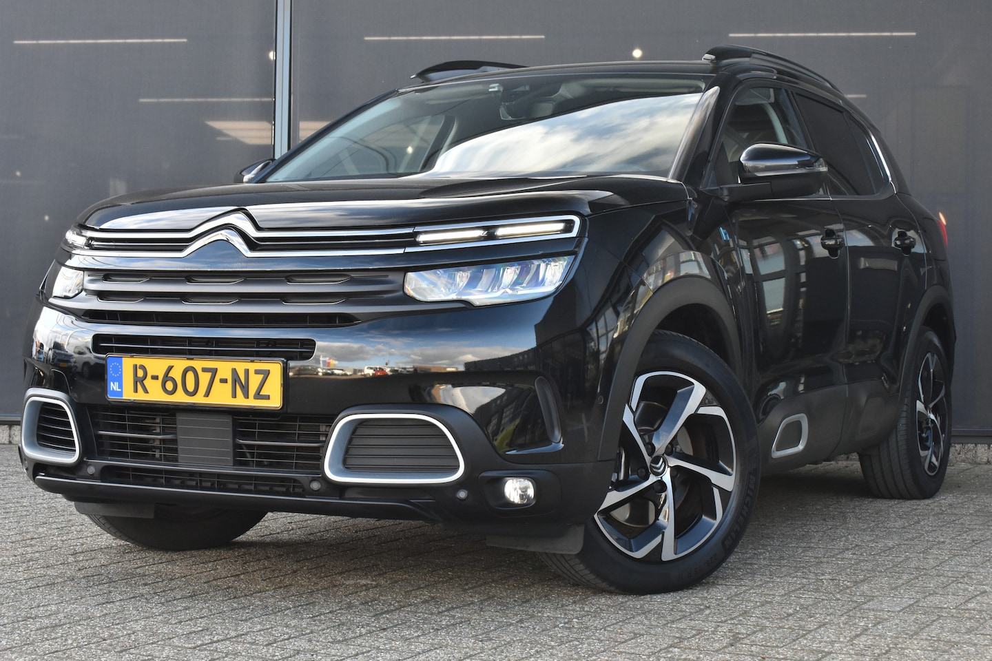 Citroën C5 Aircross - 1.6 Plug-in Hybrid Shine PHEV 180pk Automaat | Leder | Navigatie | Keyless-Entry | Climate - AutoWereld.nl