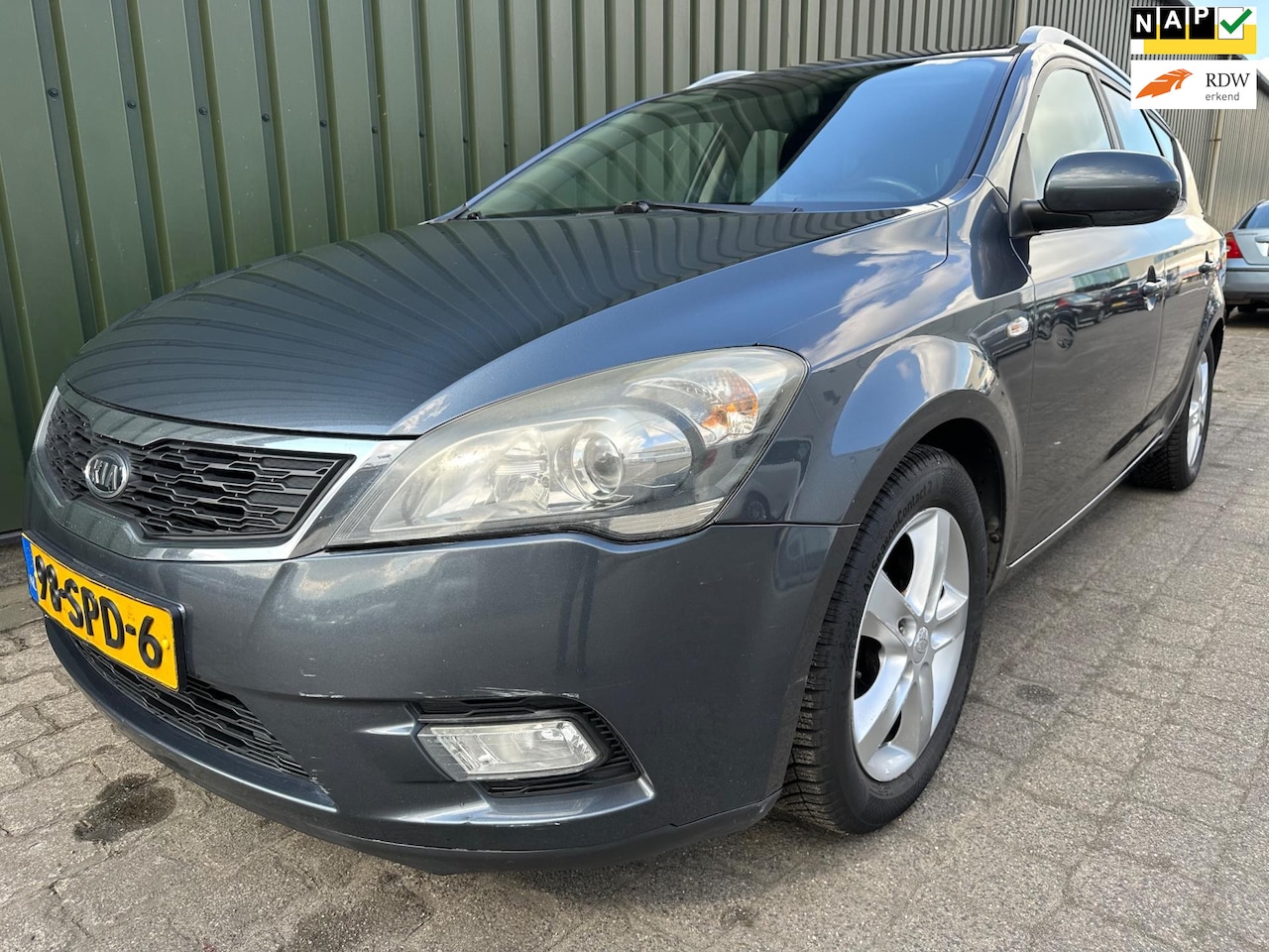 Kia Cee'd Sporty Wagon - 1.4 CVVT Navigator Plus Pack 1.4 CVVT Navigator Plus Pack - AutoWereld.nl