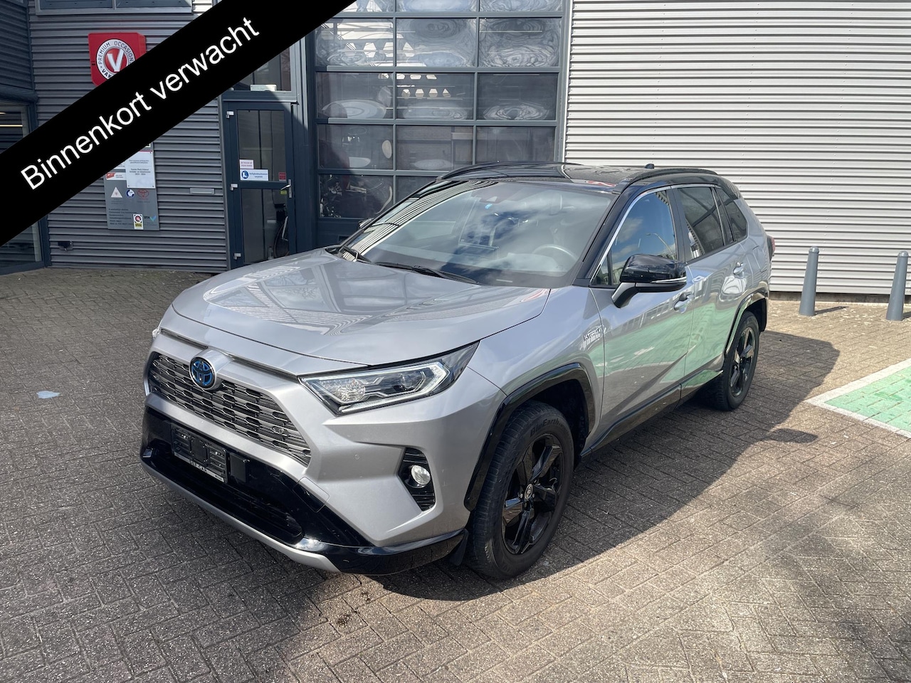 Toyota RAV4 - 2.5 Hybrid Bi-Tone | JBL Audi | Naviagtie | Parkeersensoren voor en achter | Stoelverwarmi - AutoWereld.nl