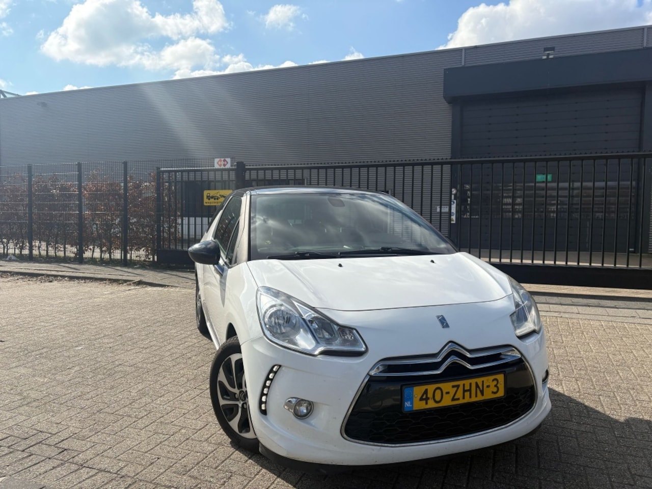 Citroën DS3 - 1.6 e-HDi Navigatie|Clima So Chic 2012 - AutoWereld.nl