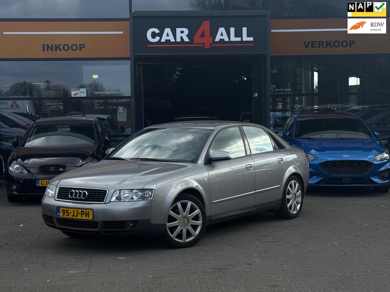 Audi A4 Limousine - 2.0 AIRCO/CRUISE/NAP/TREKHAAK.LMVELGEN/NETTE AUTO - AutoWereld.nl