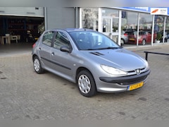 Peugeot 206 - 1.4 XR