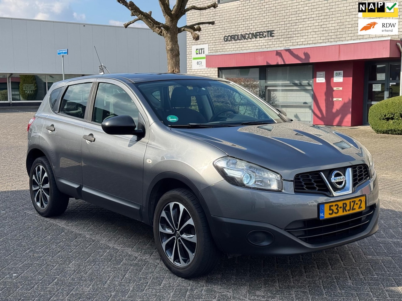 Nissan Qashqai - 1.6 Visia Airco | Cruise | Nap | Trekhaak - AutoWereld.nl