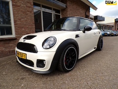 MINI Cooper S - 1.6 John Cooper Works / Automaat / Leder / Panoramadak / Clima