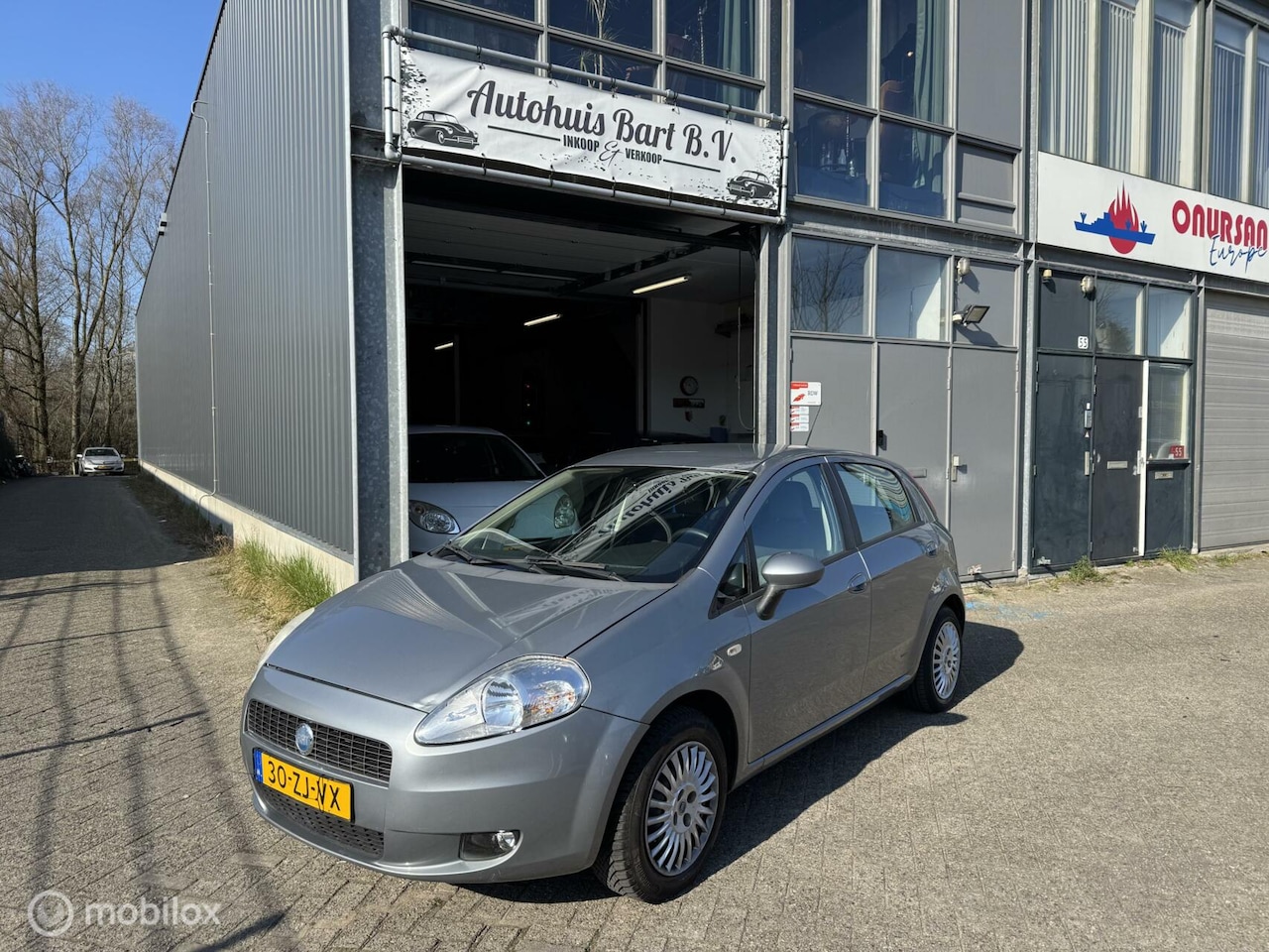 Fiat Grande Punto - 1.4 Active Airco! Nieuwe APK! NAP Logisch! - AutoWereld.nl