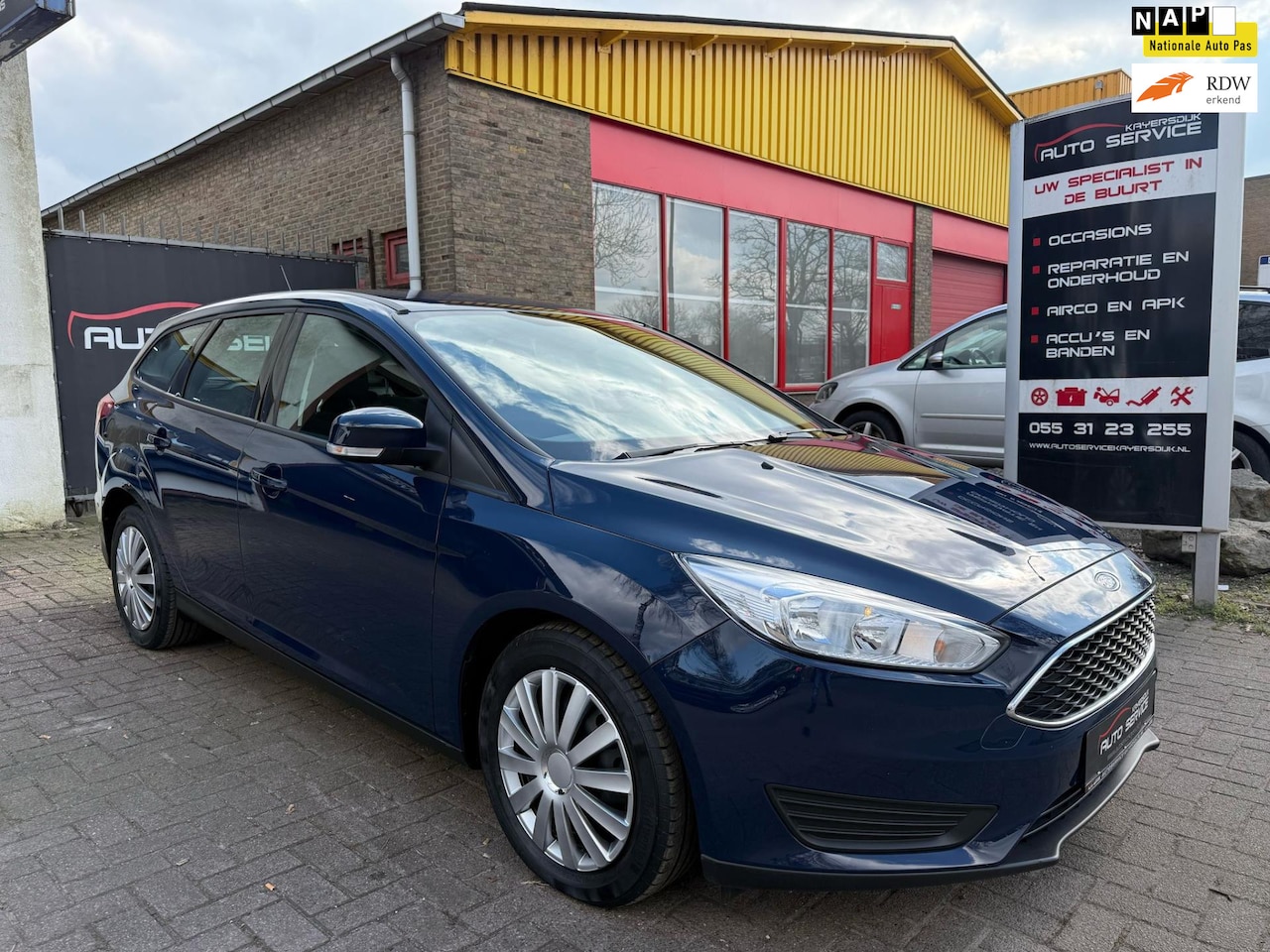 Ford Focus - 1.0 Automaat|Airco|Beurt|APK - AutoWereld.nl