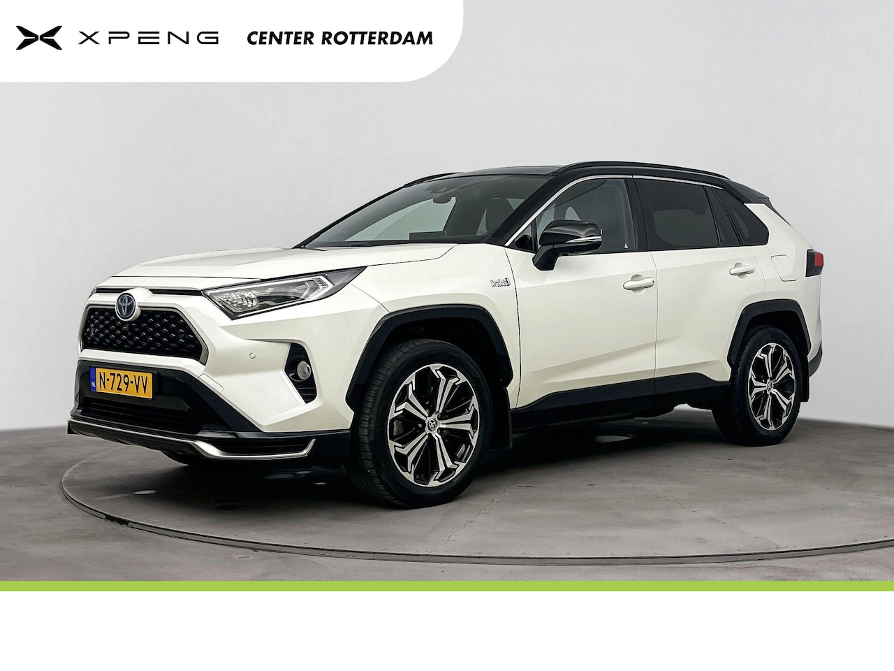 Toyota RAV4 - 2.5 Plug-in Hybrid AWD Bi-Tone Plus Navigatie | Leder | Panoramadak | Trekhaak - AutoWereld.nl