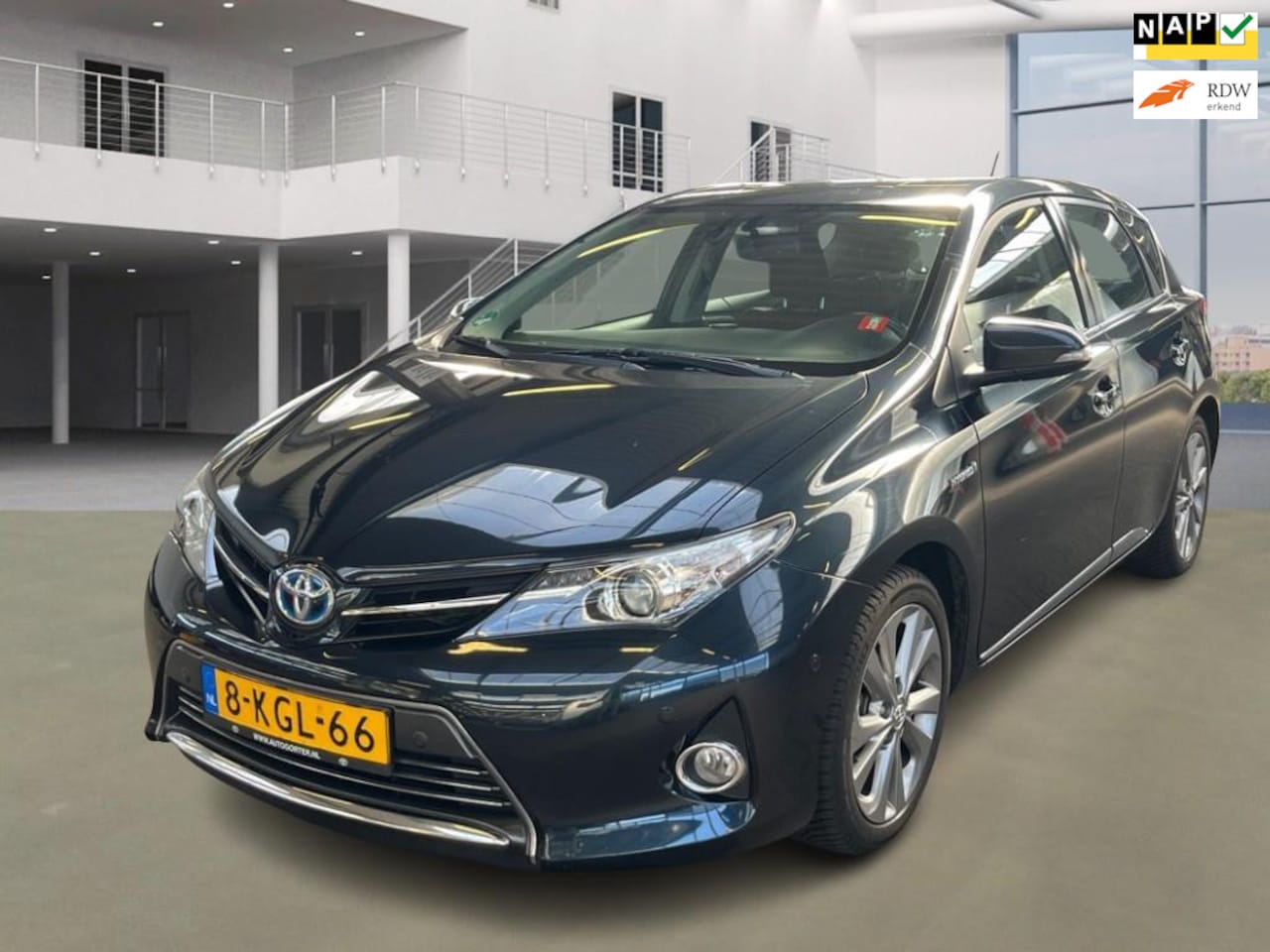 Toyota Auris - 1.8 Hybrid Executive 1.8 Hybrid Executive - AutoWereld.nl